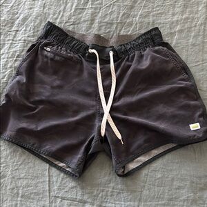 Vuori Banks Short 5”